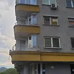 Point Apartment