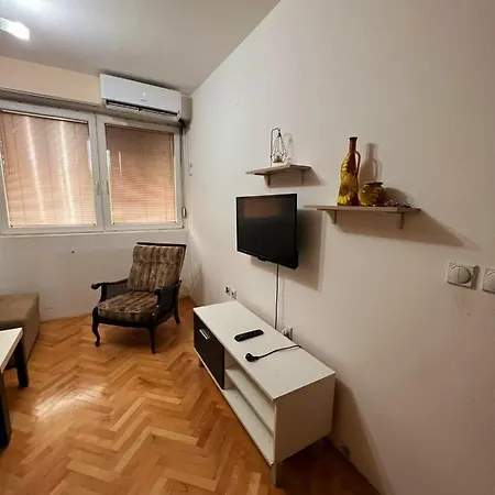 Aleksandra 2 * Skopje