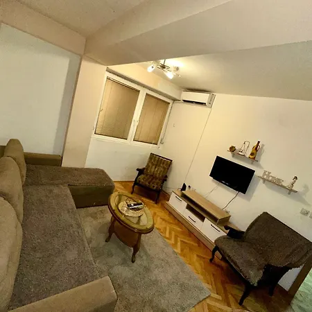 Aleksandra 2 Apartment *