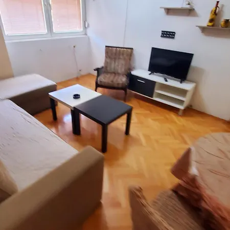 Aleksandra 2 Szkopje