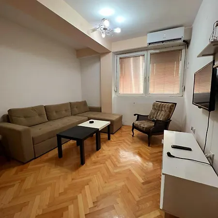 Apartment Aleksandra 2 *