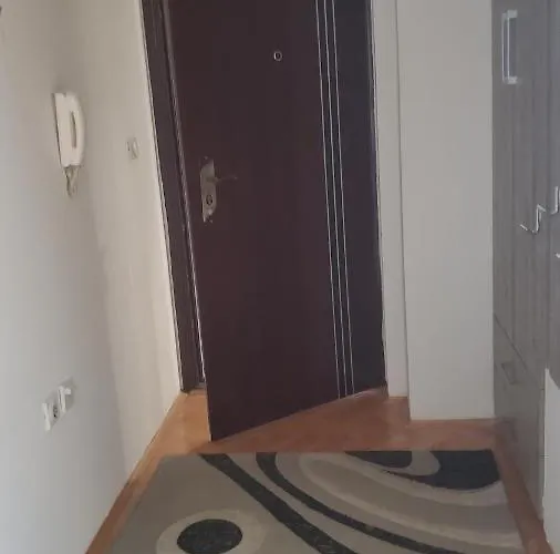 Apartman Aleksandra 2 *