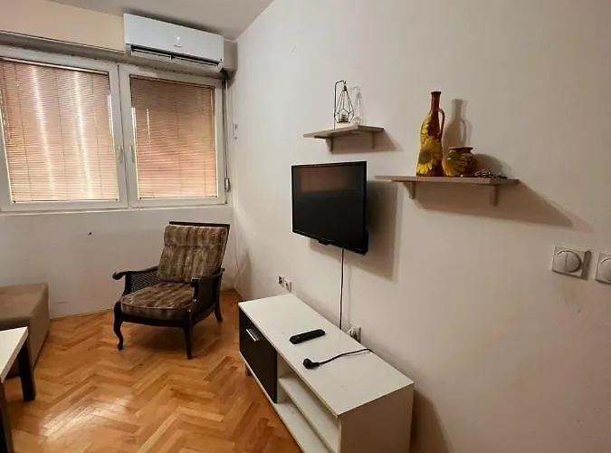 Aleksandra 2 * Szkopje